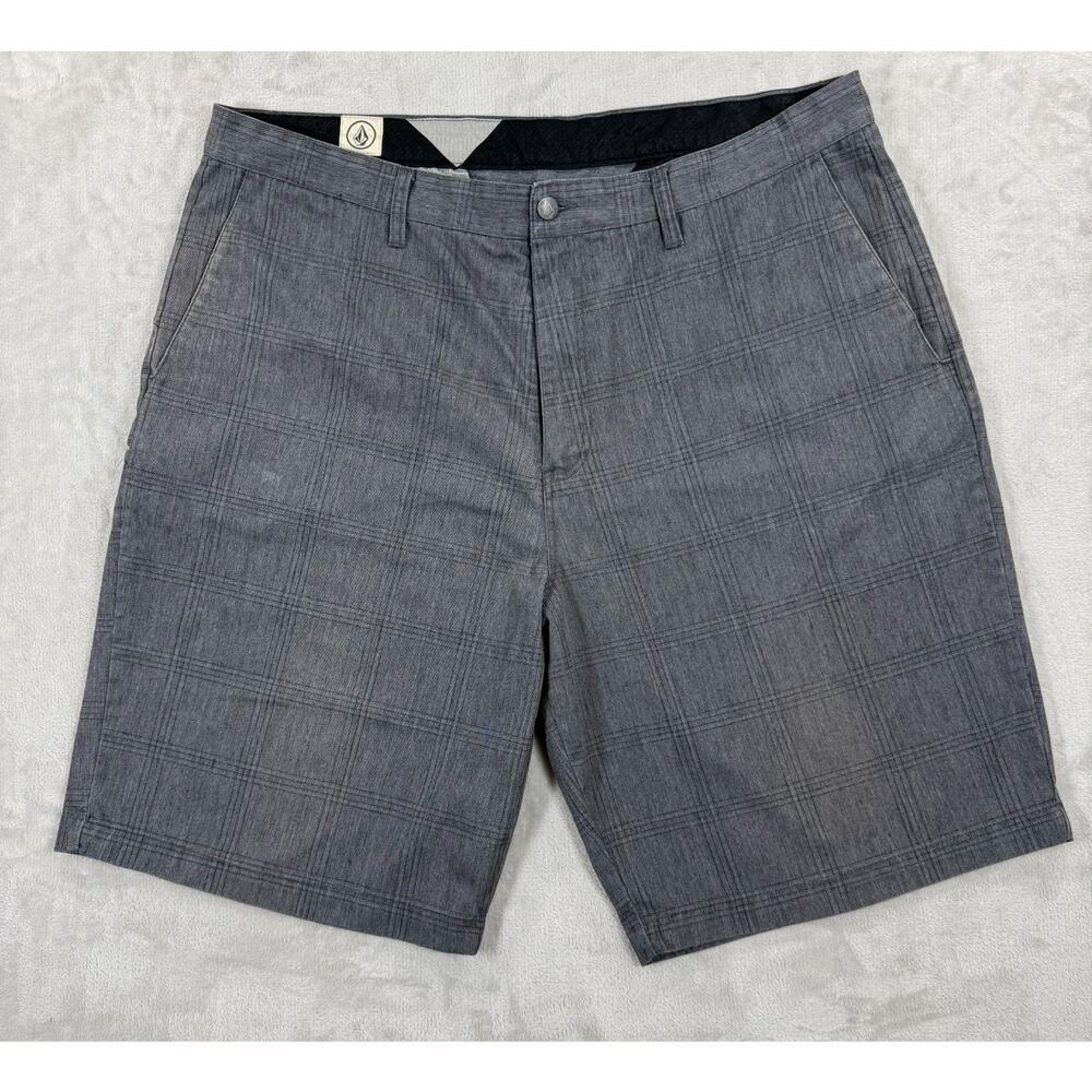 Volcom Frickin Plaid Shorts Mens 40 Gray Plaid Flat Front Chino Casual Skate